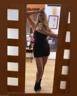 Marjorie De Sousa feet photo thumbnail