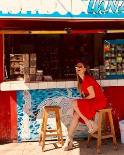 Marjorie De Sousa feet photo thumbnail