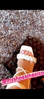 Marjorie De Sousa feet photo thumbnail