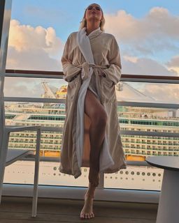 Marjorie De Sousa feet photo thumbnail