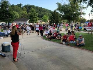Marjorie Taylor Greene feet photo thumbnail