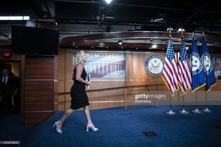 Marjorie Taylor Greene feet photo thumbnail