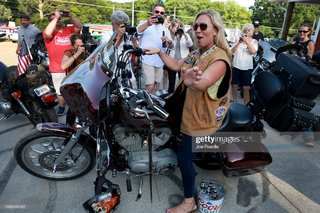 Marjorie Taylor Greene feet photo thumbnail