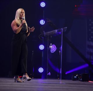 Marjorie Taylor Greene feet photo thumbnail