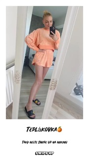 Markéta Konvicková feet photo 13