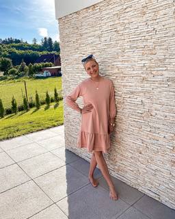 Markéta Konvicková feet photo 4