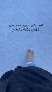 Markéta Pekarová Adamová feet photo 3