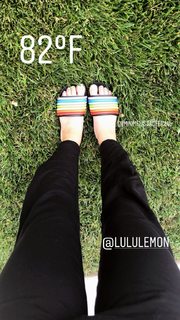 Marla Sokoloff feet photo thumbnail