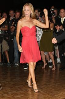 Marlee Matlin feet photo thumbnail