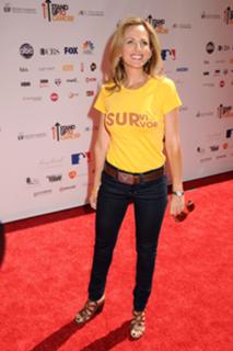 Marlee Matlin feet photo thumbnail