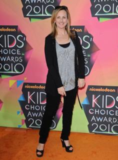 Marlee Matlin feet photo thumbnail