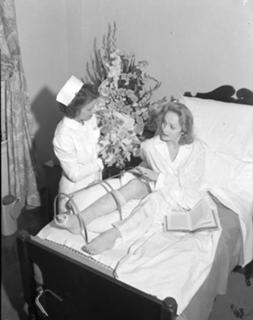 Marlene Dietrich feet photo 3