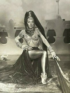 Marlene Dietrich feet photo 9
