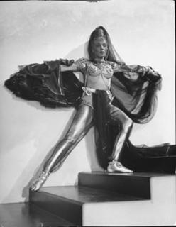 Marlene Dietrich feet photo 3