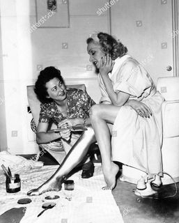 Marlene Dietrich feet photo 1