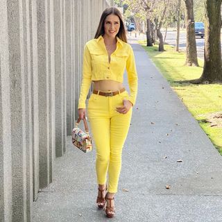 Marlene Favela feet photo thumbnail