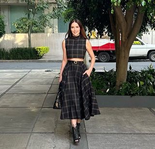 Marlene Favela feet photo thumbnail