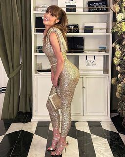 Marlene Favela feet photo thumbnail