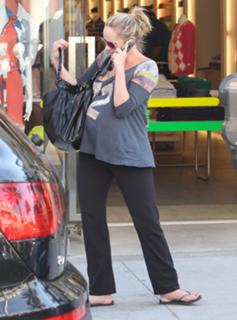 Marley Shelton feet photo thumbnail