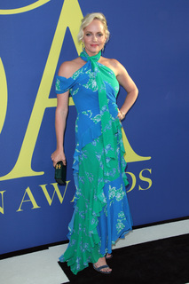 Marley Shelton feet photo thumbnail