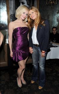 Marley Shelton feet photo thumbnail