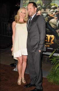 Marley Shelton feet photo thumbnail