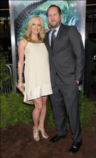 Marley Shelton feet photo thumbnail