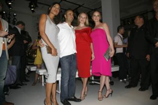 Marley Shelton feet photo thumbnail