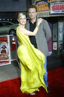 Marley Shelton feet photo thumbnail