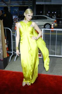 Marley Shelton feet photo thumbnail