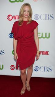 Marley Shelton feet photo thumbnail