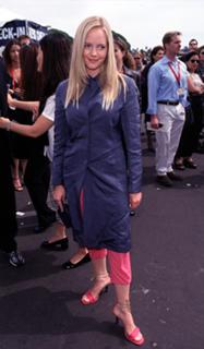 Marley Shelton feet photo thumbnail