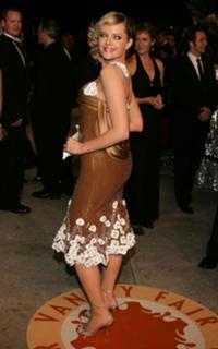 Marley Shelton feet photo thumbnail