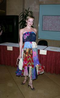 Marley Shelton feet photo thumbnail
