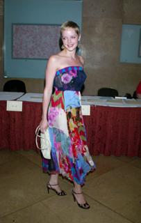 Marley Shelton feet photo thumbnail