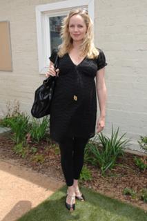 Marley Shelton feet photo thumbnail