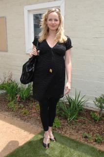 Marley Shelton feet photo thumbnail