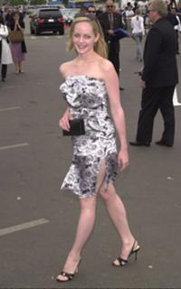 Marley Shelton feet photo thumbnail