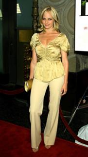 Marley Shelton feet photo thumbnail