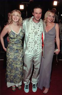 Marley Shelton feet photo thumbnail