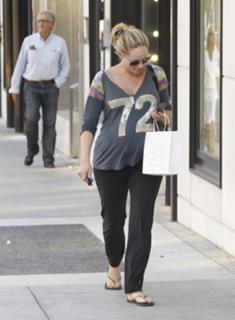 Marley Shelton feet photo thumbnail