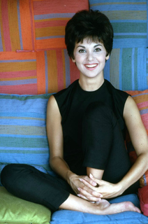 Marlo Thomas feet photo 20