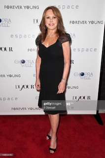Marlo Thomas feet photo 1