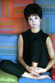 Marlo Thomas feet photo 9