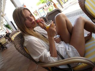 Marloes Horst feet photo 1