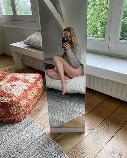 Marloes Horst feet photo 1