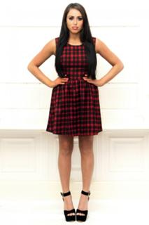 Marnie Simpson feet photo thumbnail