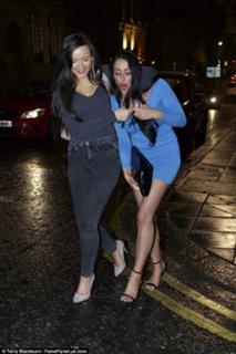 Marnie Simpson feet photo thumbnail