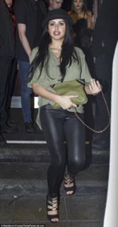 Marnie Simpson feet photo thumbnail