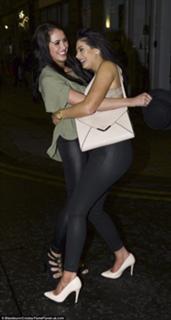 Marnie Simpson feet photo thumbnail